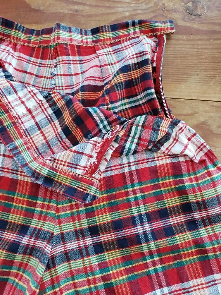 1960s Cotton Print Shorts Red Blue Green White / 60s High Waisted Shorts with Pocket / Medium / Calliope