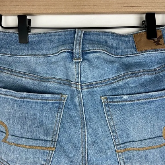 AMERICAN EAGLE Midi Jean Shorts Distressed Cut Off Super Super Stretch Size 4