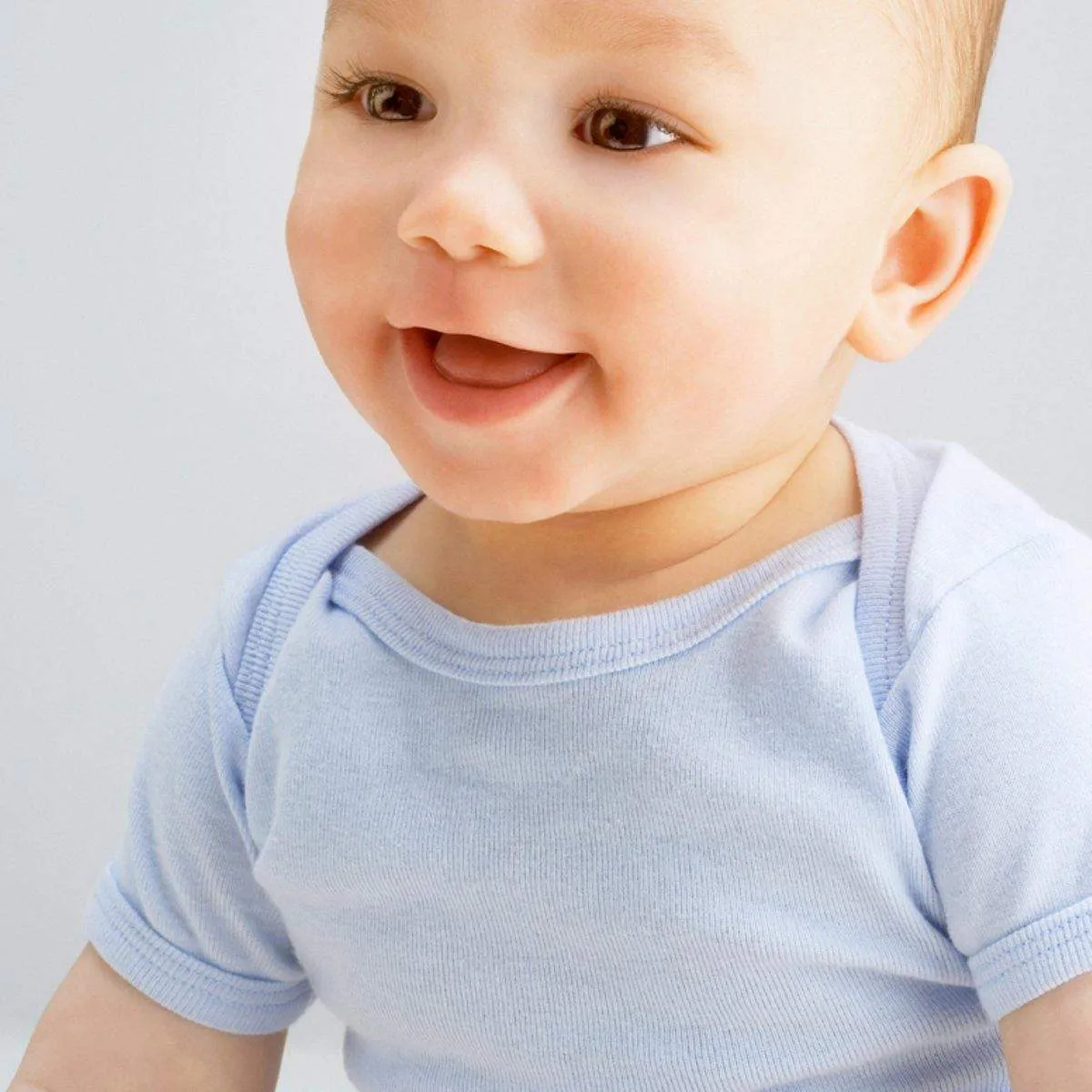 Bambini Boys' 28 Piece Layette Set (NB,S,M,L)