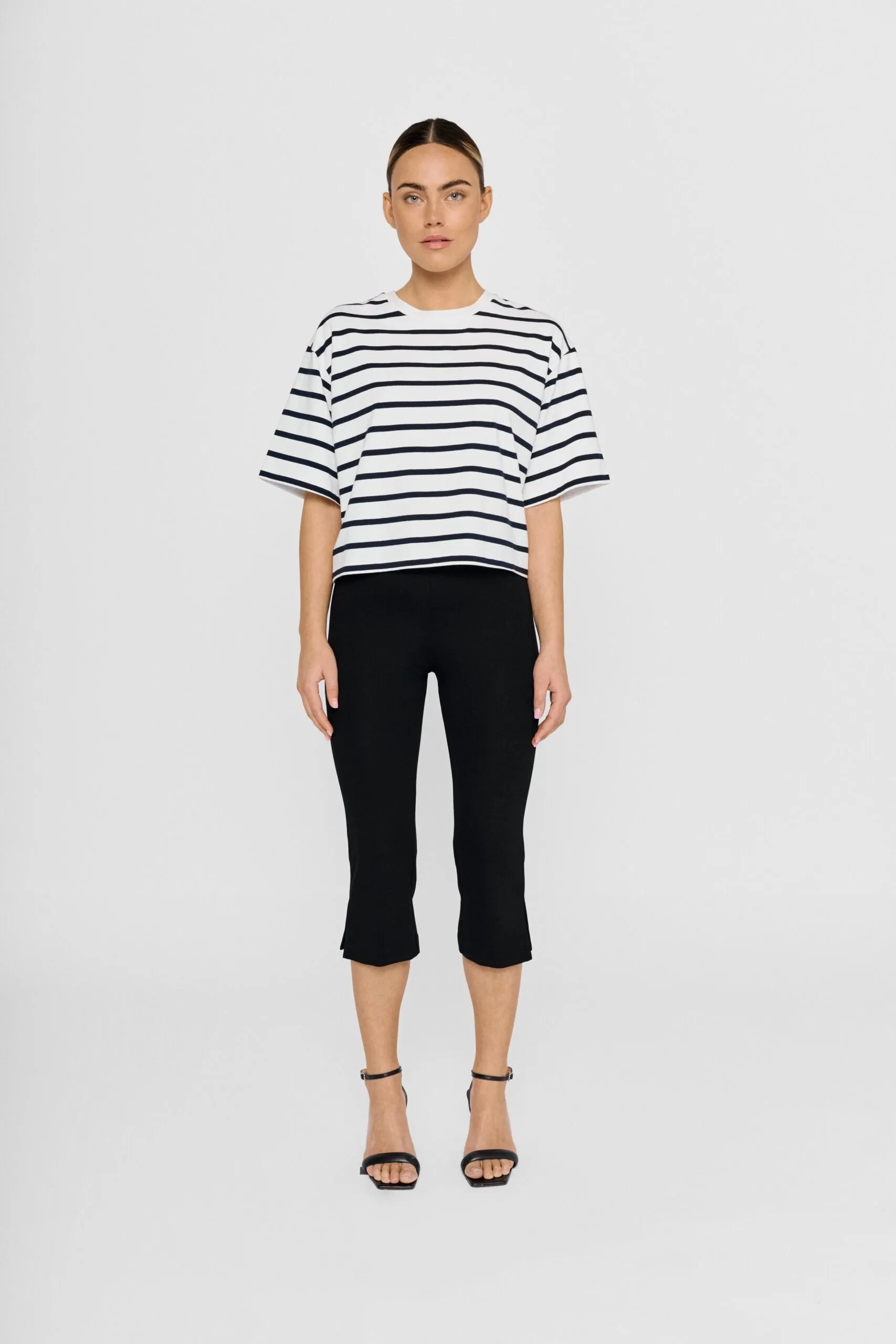 Capri Pants Black