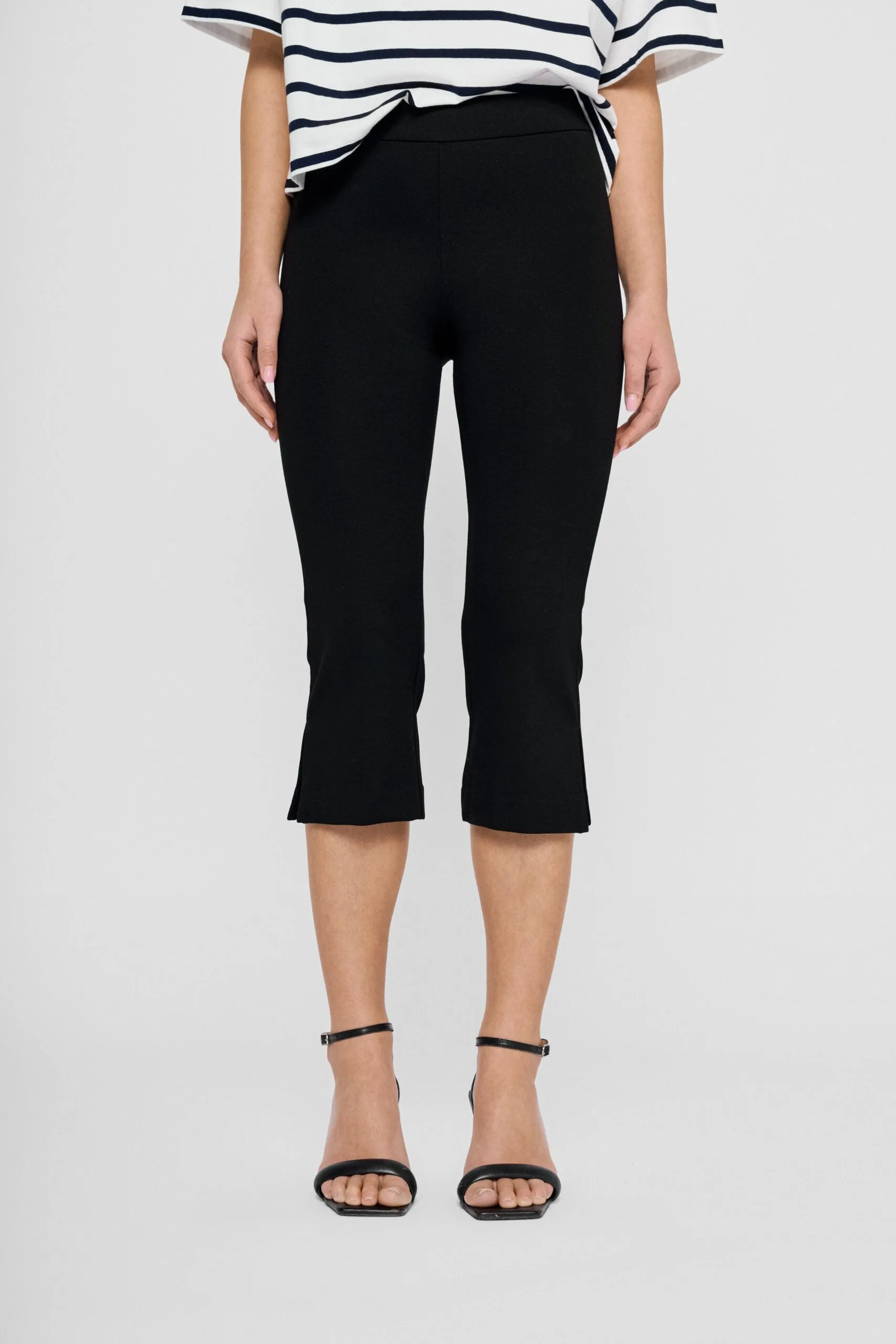 Capri Pants Black