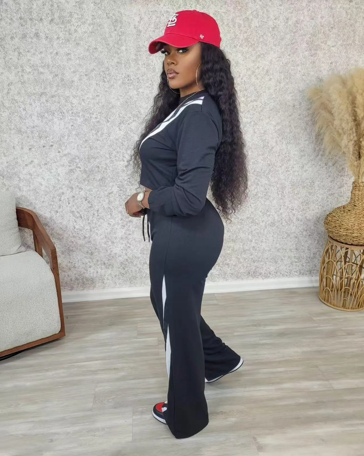 Casual Two-Piece Set with Patchwork Cropped Top and Wide-Leg Pants