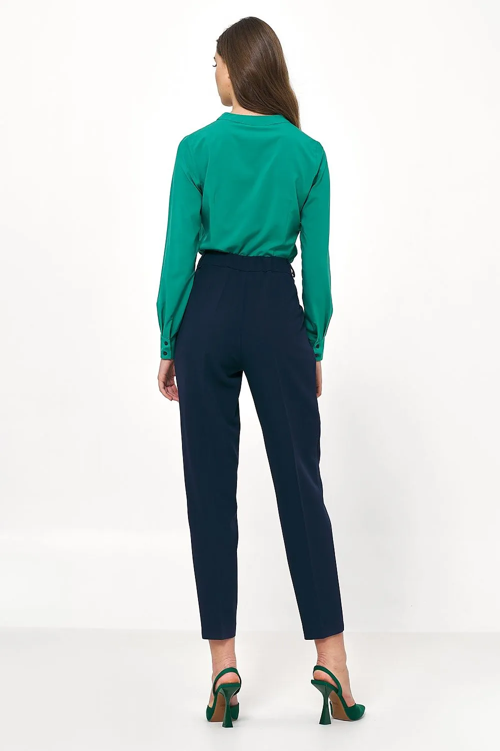 Elegant Fitted Button-Down Shirt