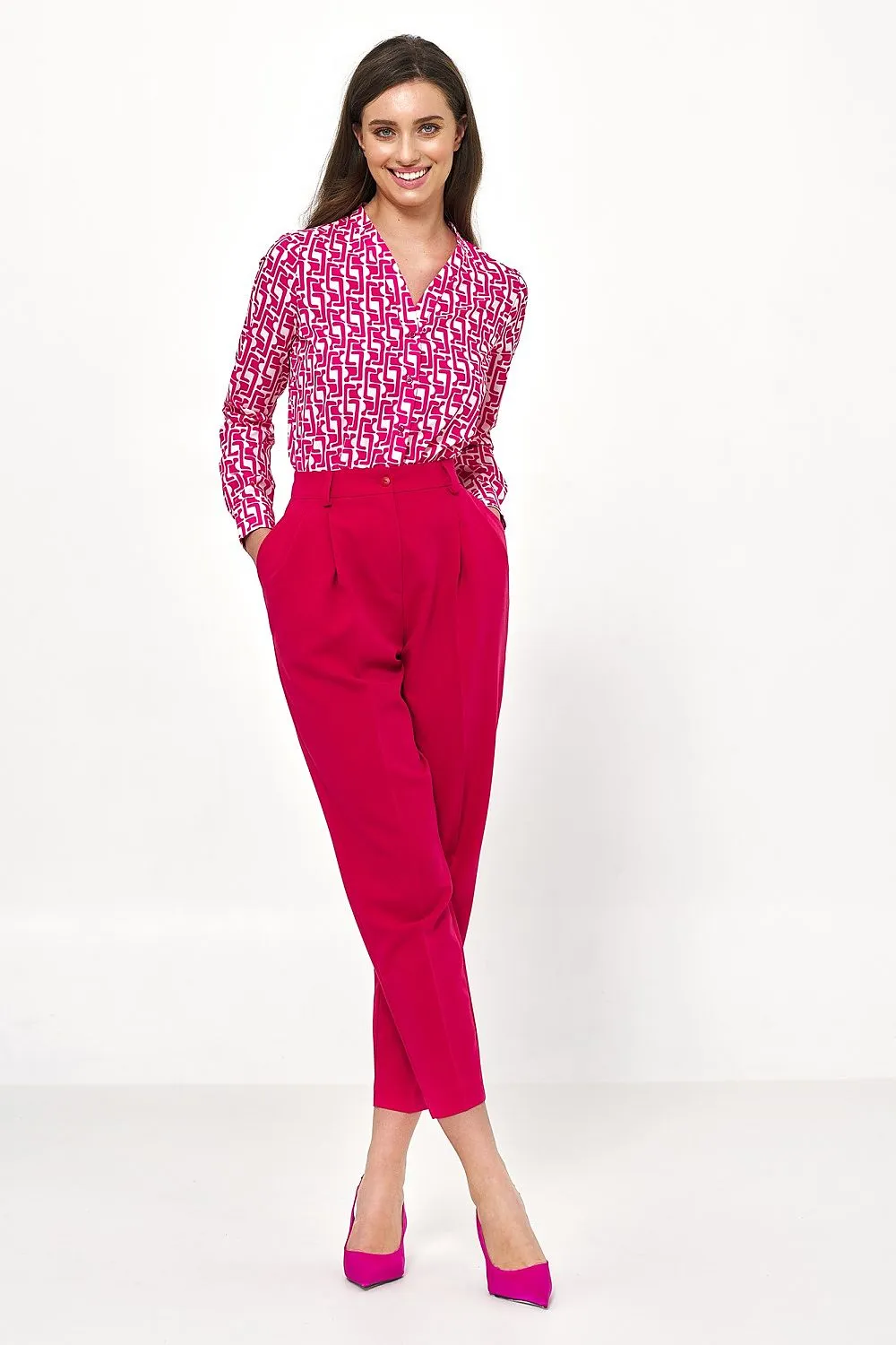 Elegant Fitted Button-Down Shirt