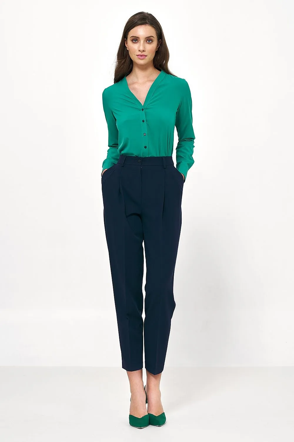 Elegant Fitted Button-Down Shirt