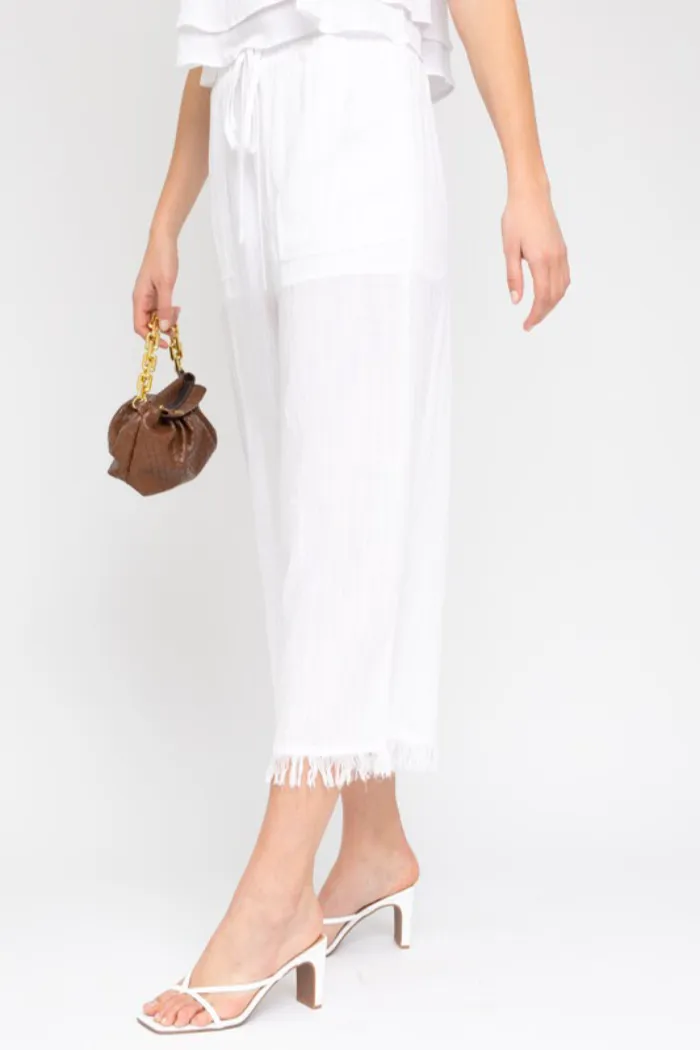 Frayed bottom Cropped Pants