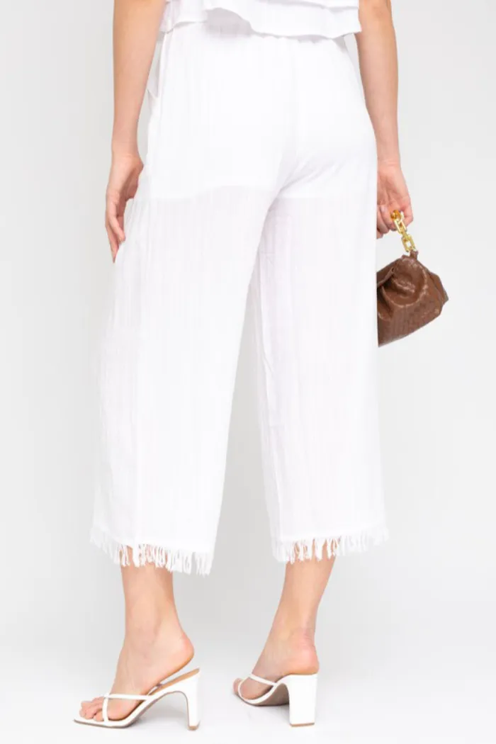 Frayed bottom Cropped Pants