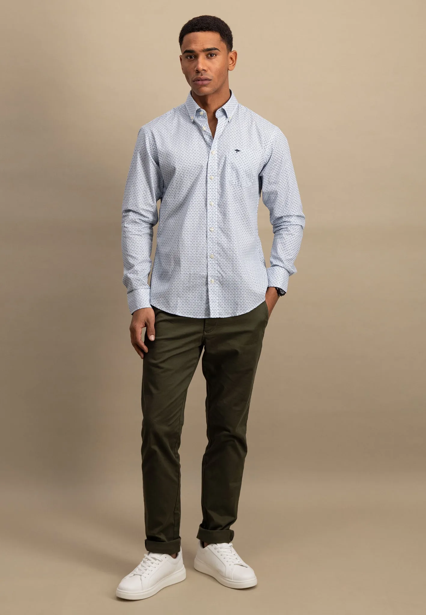Hemd aus Baumwolle mit Musterung und Button-Down-Kragen