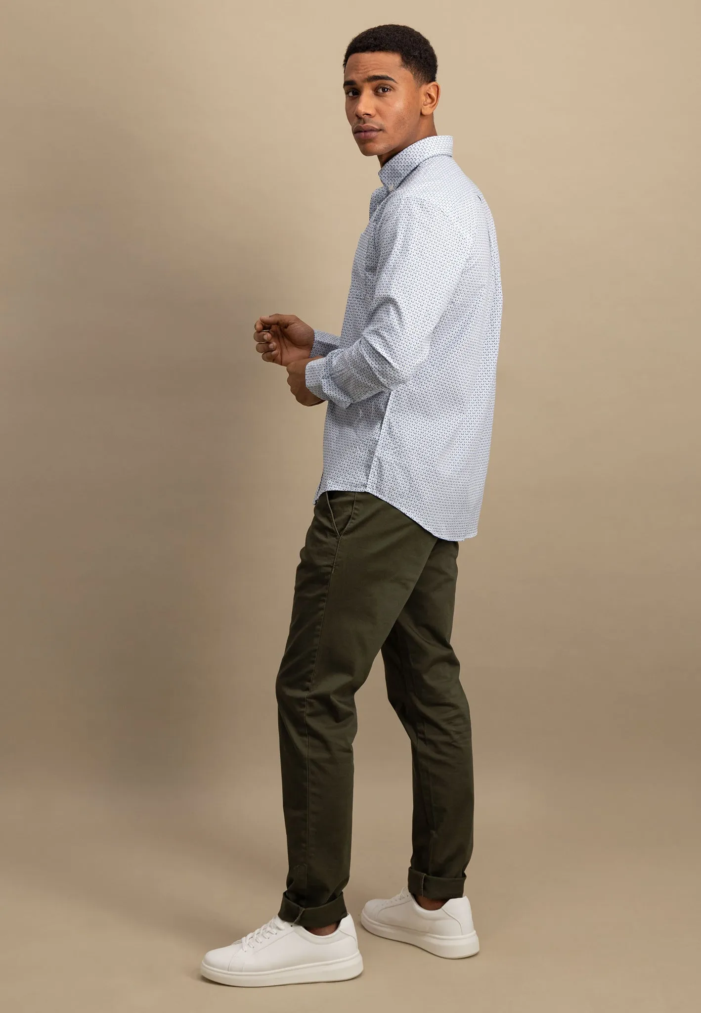Hemd aus Baumwolle mit Musterung und Button-Down-Kragen