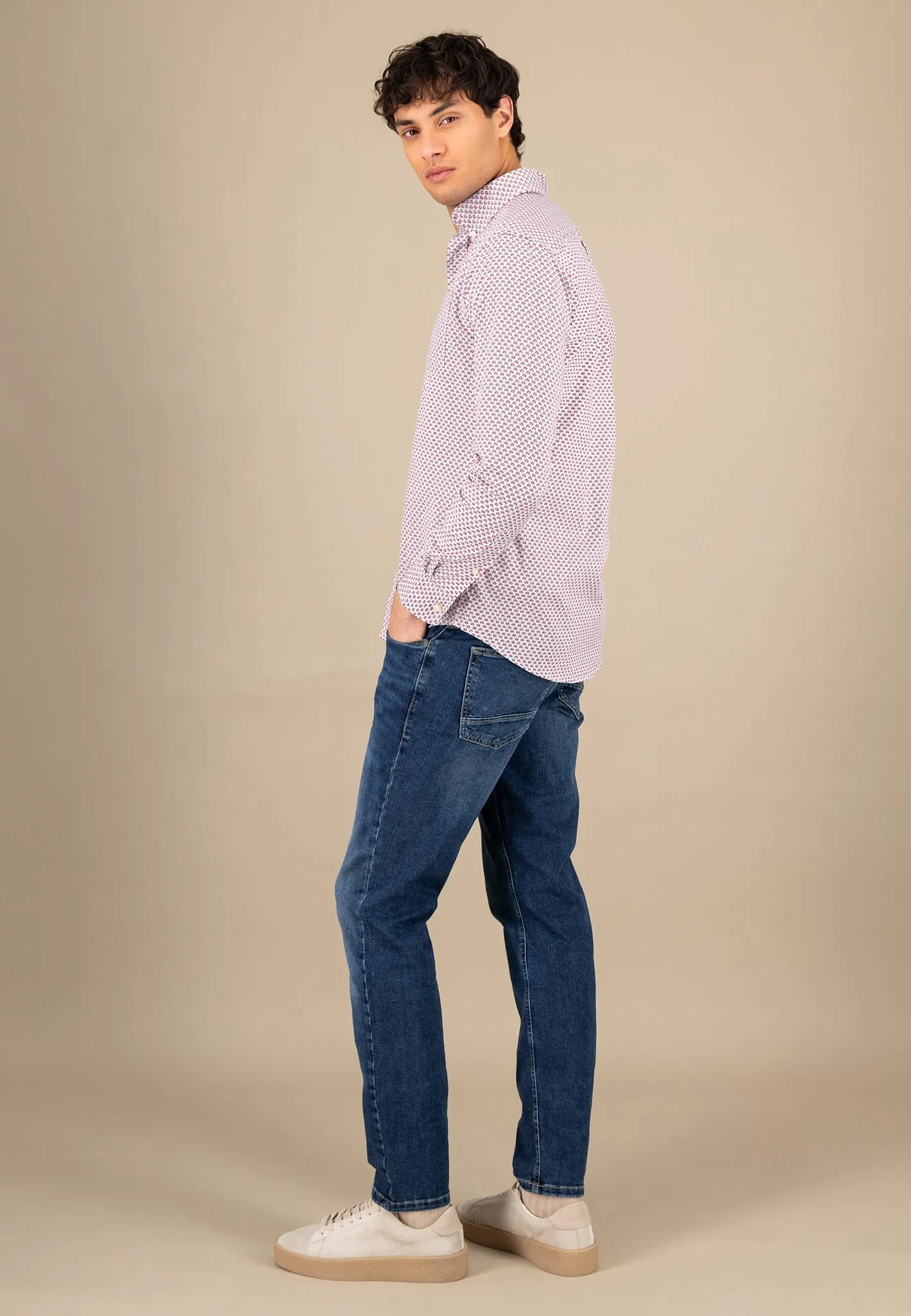 Hemd aus Baumwolle mit Musterung und Button-Down-Kragen
