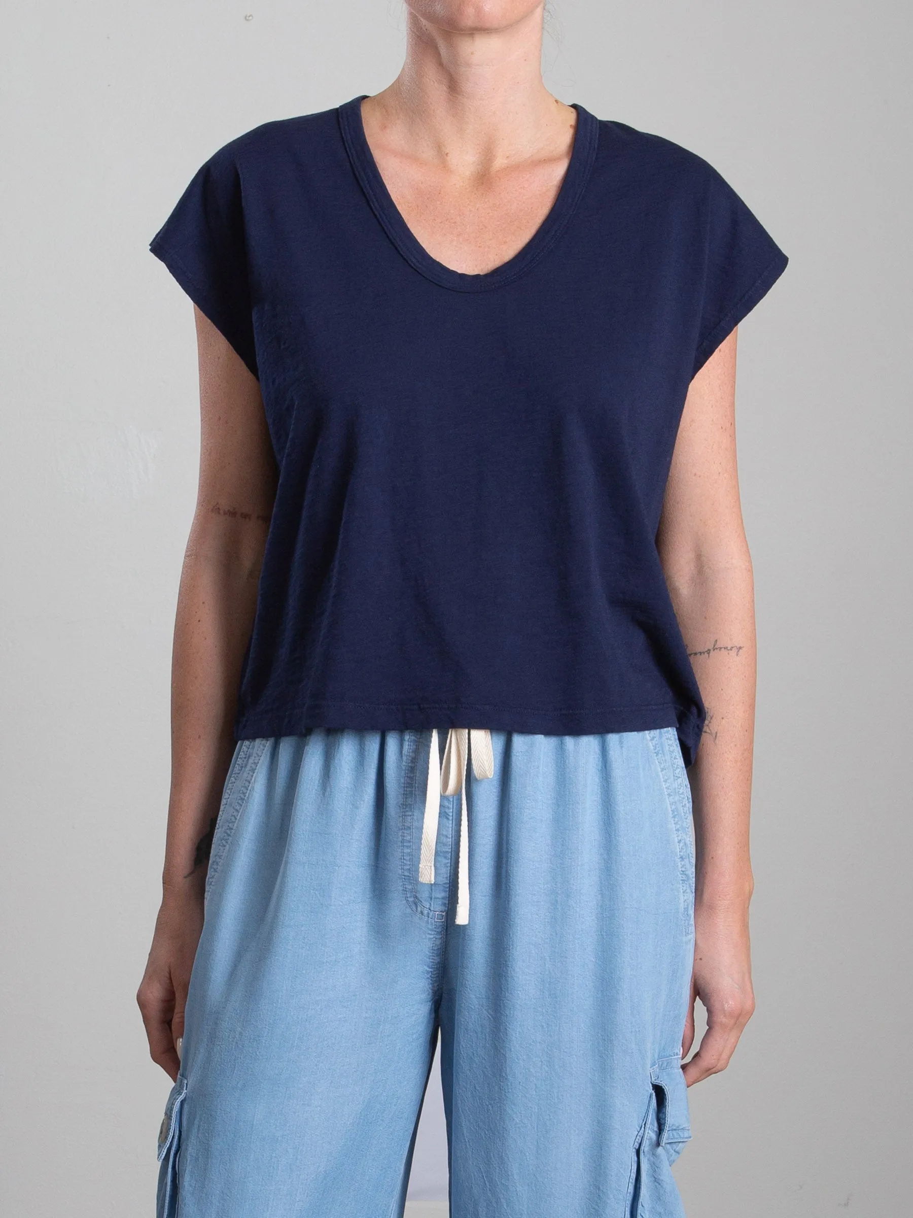 Lena Slouchy Scoop Neck Tee in Supima Slub - Midnight