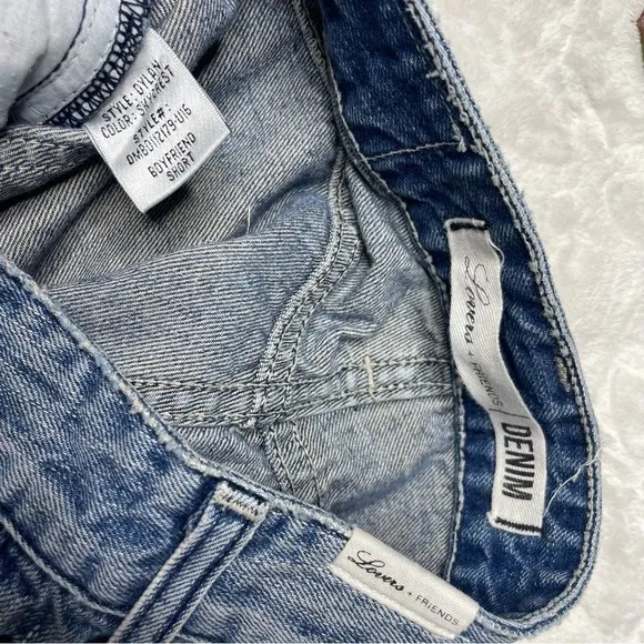 Lovers   Friends Dylan Cuffed  Boyfriend Denim Jean Shorts in Skycrest Size 24