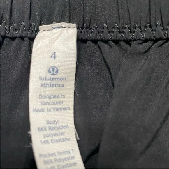 Lululemon Cuffed Shorts Women Size 4
