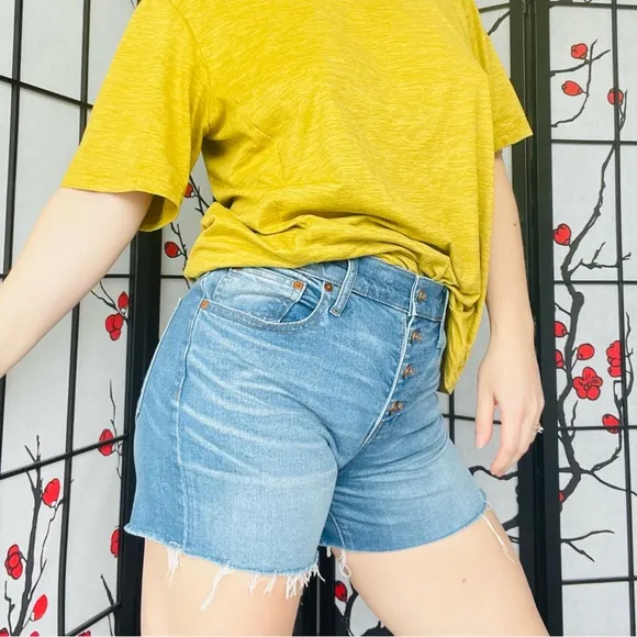 MADEWELL Extreme High Rise Button up Fly Destroyed Cuffed Ripped Shorts