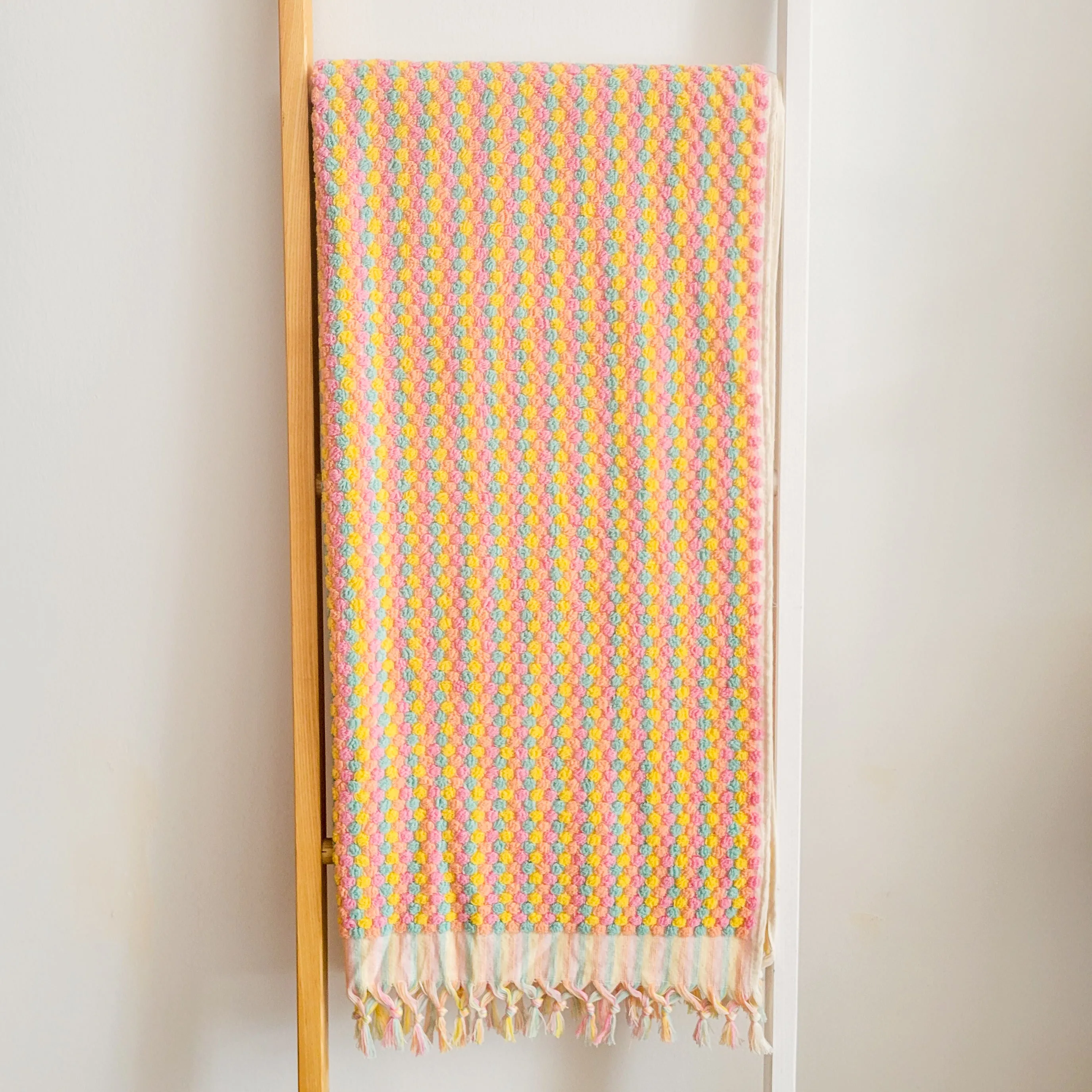 Marseille Dotted Towel - Pink Lemonade