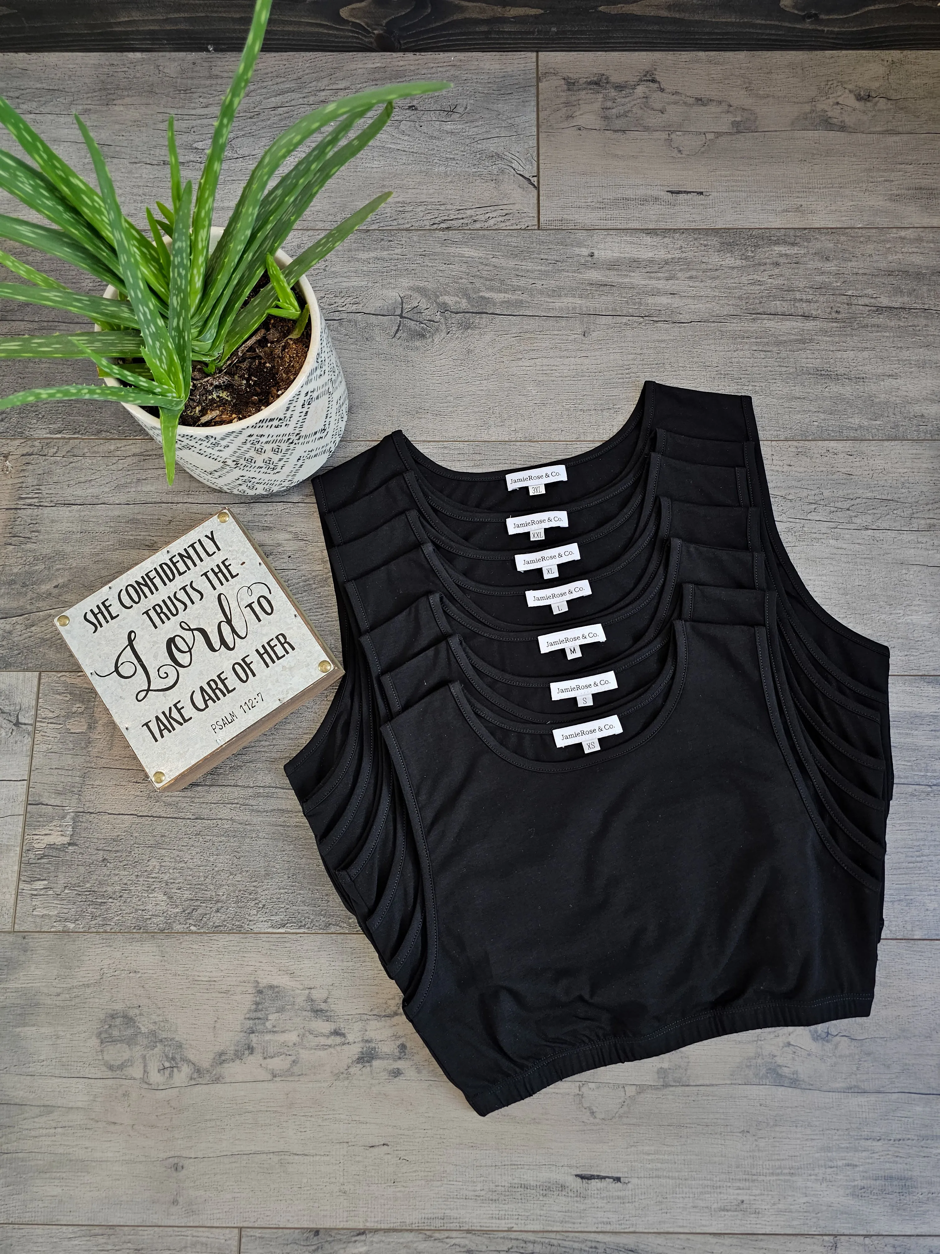 New Modest Casual Cropped Camis in black