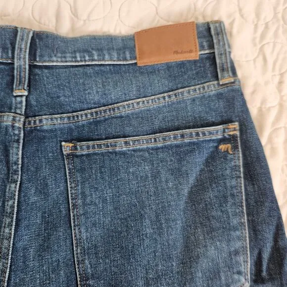 NWT Madewell Classic Straight with Magic Pockets Sz 31