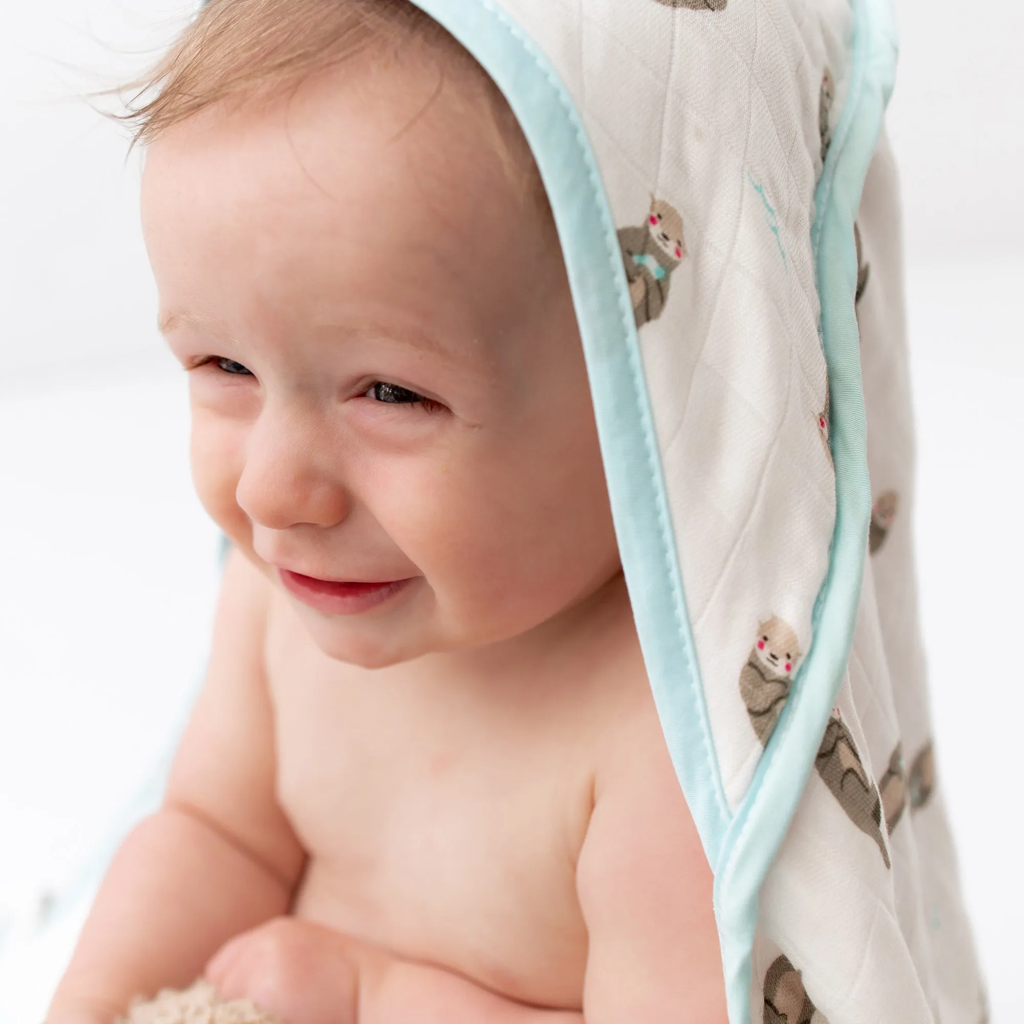 Otter Hooded Towel Set