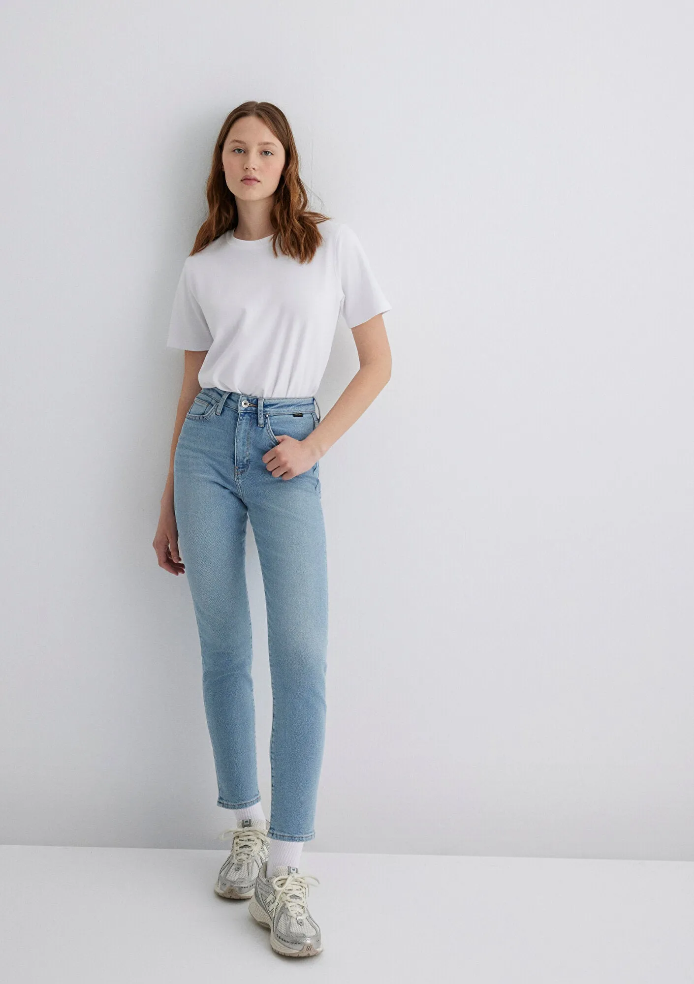 Star Bleached Used Gold Shape Jean Pants