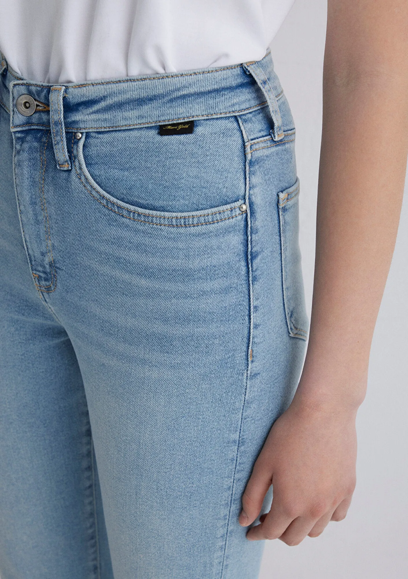 Star Bleached Used Gold Shape Jean Pants
