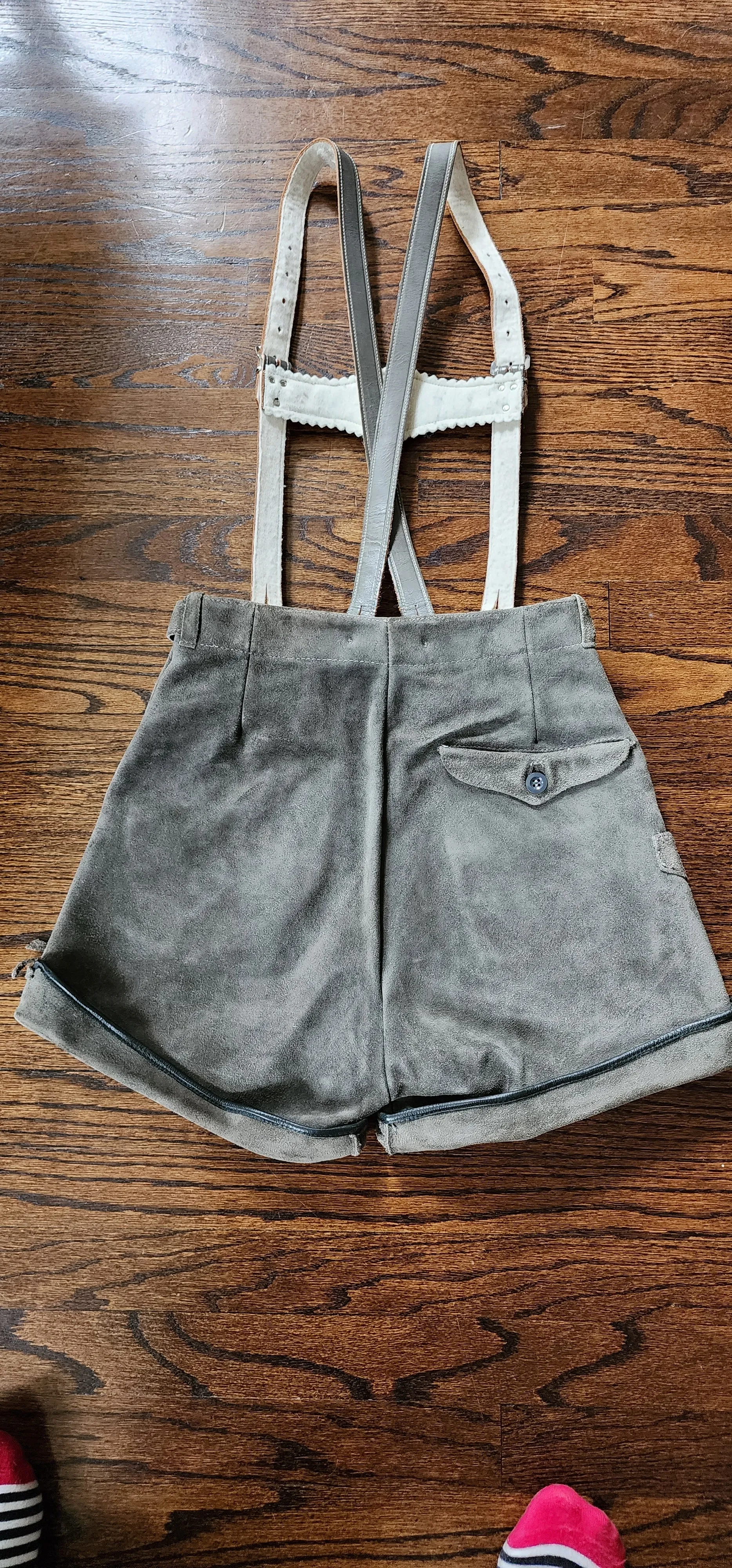 Vintage Bergfreund German Lederhosen Grey Suede Leather Shorts Suspenders Womens S