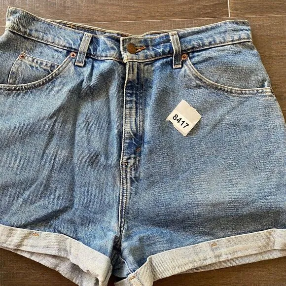Vintage Levi's 954 Cuffed Shorts Women's 13 Blue Denim 100% Cotton Regular Fit