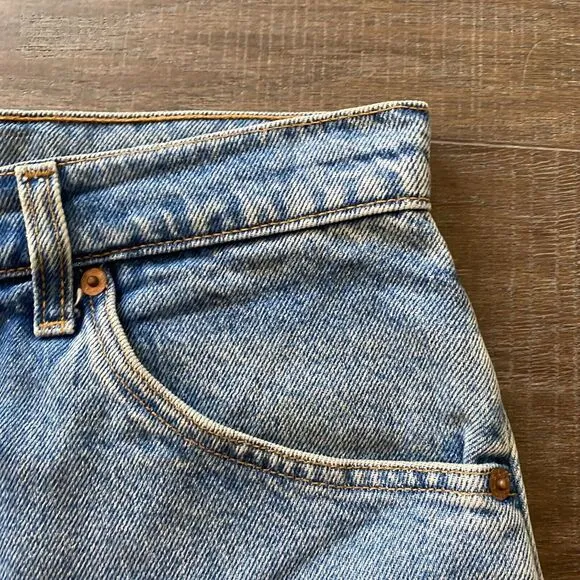Vintage Levi's 954 Cuffed Shorts Women's 13 Blue Denim 100% Cotton Regular Fit